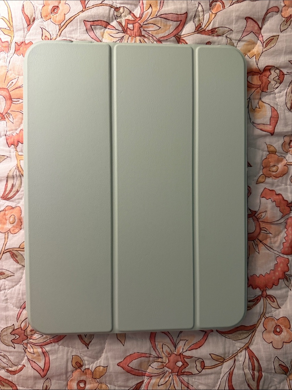 Slim Tri-Fold Tablet Case - Sage Green